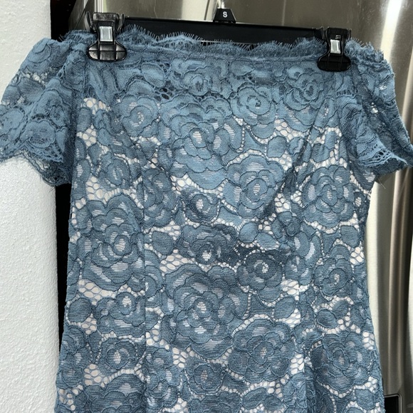 Formal dress - Picture 2 of 3